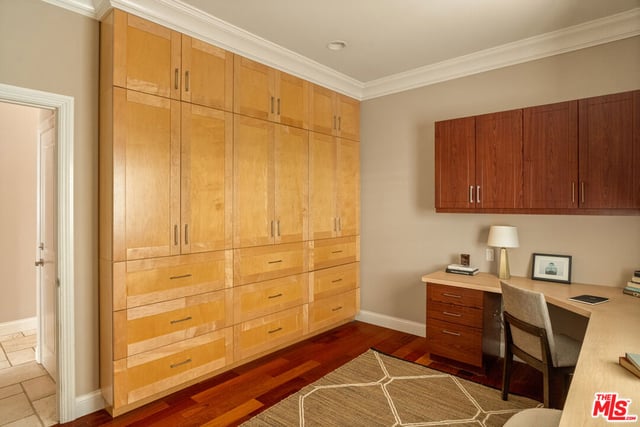 854 S Rimpau Boulevard, Los Angeles, CA 90005 — photo 19 of 54