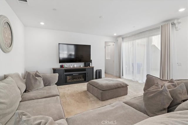 27217 TAMARACK Lane, Valencia, CA 91381 — photo 18 of 35