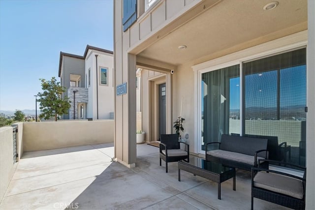 27217 TAMARACK Lane, Valencia, CA 91381 — photo 31 of 35