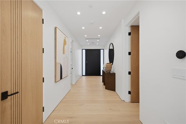 22518 Burbank, Woodland Hills, CA 91367 — photo 12 of 52