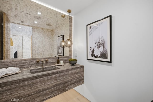 22518 Burbank, Woodland Hills, CA 91367 — photo 16 of 52
