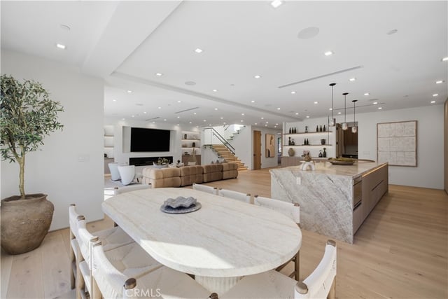 22518 Burbank, Woodland Hills, CA 91367 — photo 18 of 52