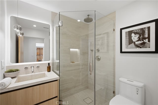 22518 Burbank, Woodland Hills, CA 91367 — photo 29 of 52