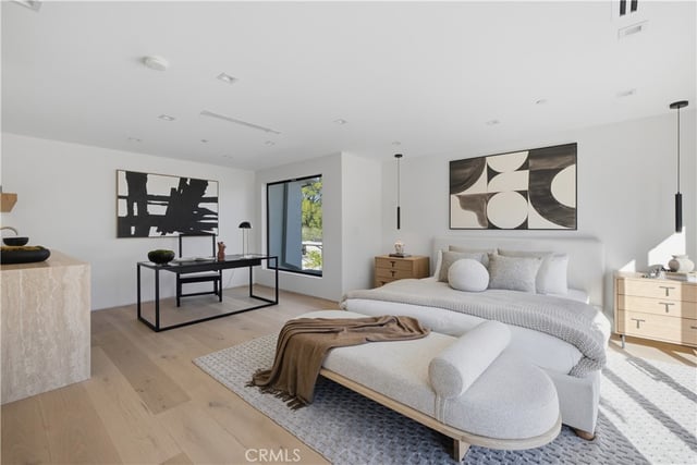 22518 Burbank, Woodland Hills, CA 91367 — photo 33 of 52