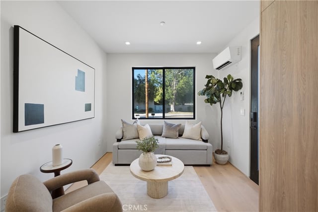 22518 Burbank, Woodland Hills, CA 91367 — photo 41 of 52
