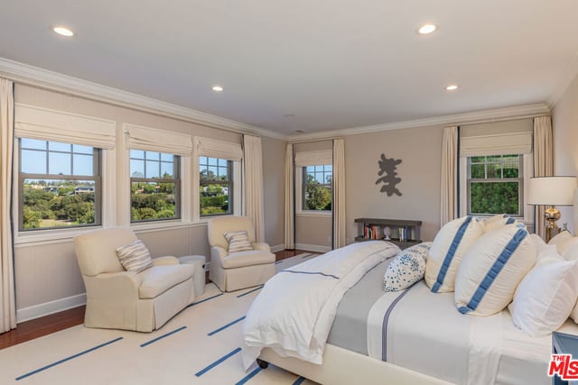 770 Napoli Drive, Pacific Palisades, CA 90272 — photo 7 of 23