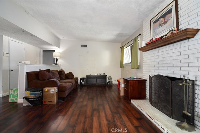 14913 Hubbard, Sylmar, CA 91342 — photo 5 of 23