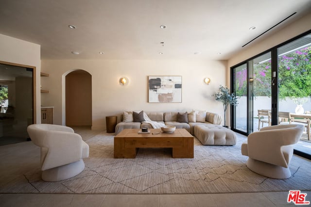 14807 Otsego Street, Sherman Oaks, CA 91403 — photo 13 of 75