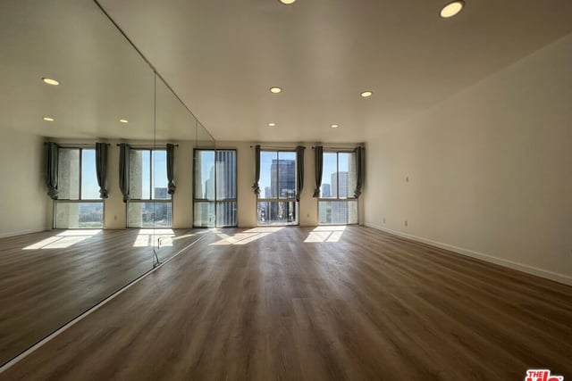 800 W 1st Street 2607, Los Angeles, CA 90012 — photo 9 of 61