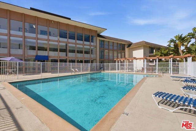 5585 E Pacific Coast Highway 251, Long Beach, CA 90804 — photo 12 of 33