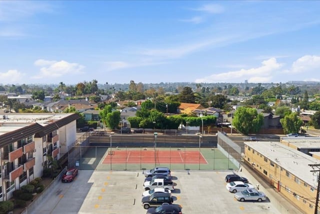 5585 E Pacific Coast Highway 251, Long Beach, CA 90804 — photo 14 of 33
