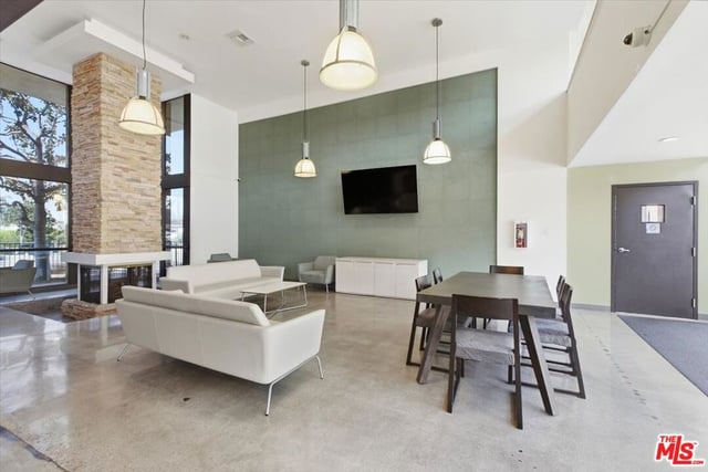 5585 E Pacific Coast Highway 251, Long Beach, CA 90804 — photo 16 of 33