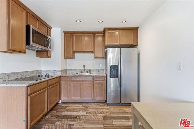 5585 E Pacific Coast Highway 251, Long Beach, CA 90804 — photo 4 of 33