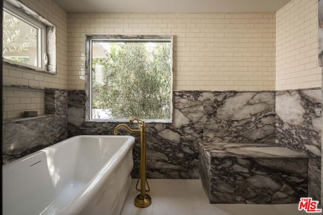 4963 Queen Victoria Road, Woodland Hills, CA 91364 — photo 27 of 49