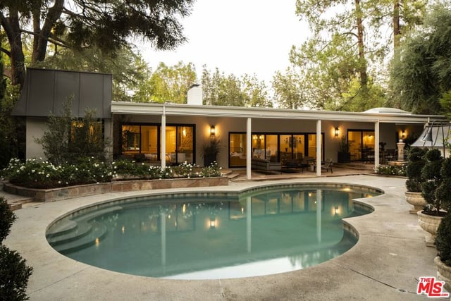 4963 Queen Victoria Road, Woodland Hills, CA 91364 — photo 44 of 49