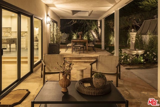 4963 Queen Victoria Road, Woodland Hills, CA 91364 — photo 46 of 49