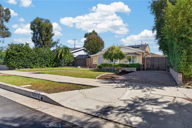 10572 Shoshone Avenue, Granada Hills, CA 91344 — photo 34 of 44
