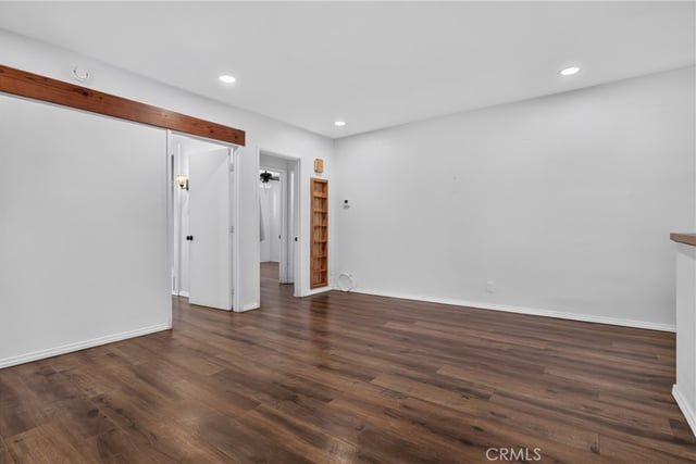 10572 Shoshone Avenue, Granada Hills, CA 91344 — photo 4 of 44