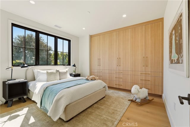 707 Wildomar Street, Pacific Palisades, CA 90272 — photo 10 of 17