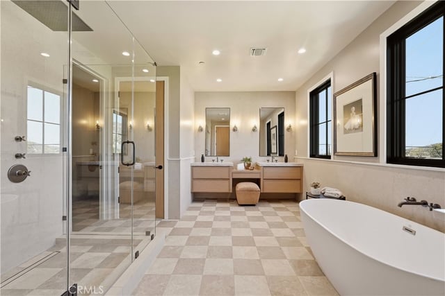 707 Wildomar Street, Pacific Palisades, CA 90272 — photo 14 of 17