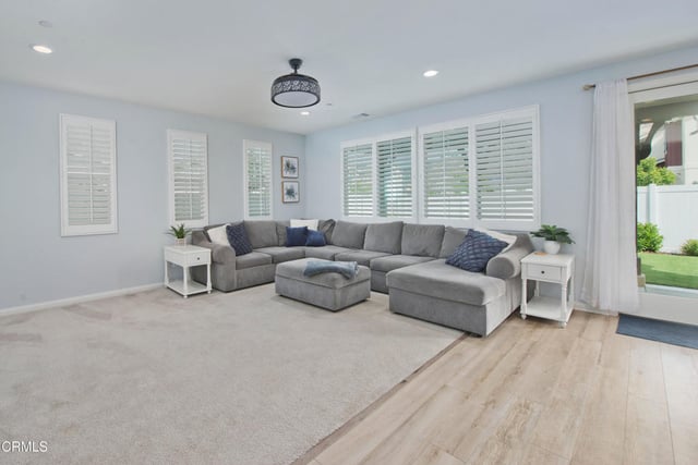 385 Azalea Street, Fillmore, CA 93015 — photo 8 of 44