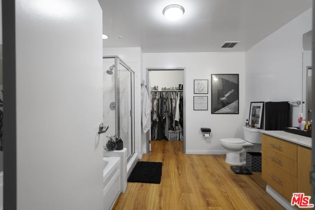1130 S Flower Street 215, Los Angeles, CA 90015 — photo 15 of 52