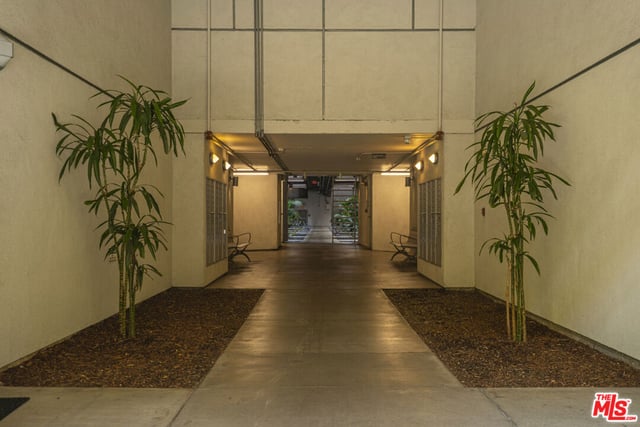 1130 S Flower Street 215, Los Angeles, CA 90015 — photo 23 of 52