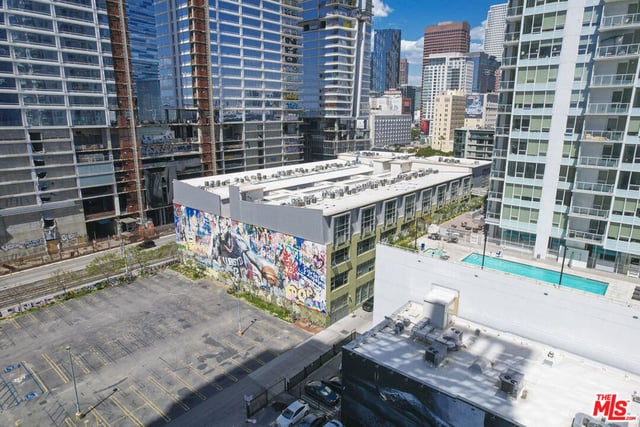 1130 S Flower Street 215, Los Angeles, CA 90015 — photo 32 of 52