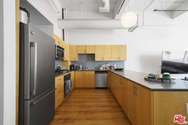 1130 S Flower Street 215, Los Angeles, CA 90015 — photo 5 of 52