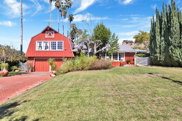 9701 La Canada Way, Los Angeles, CA 91040 — photo 36 of 37