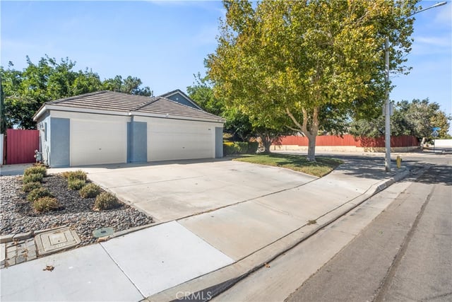 42555 La Gabriella Drive, Lancaster, CA 93536 — photo 38 of 40