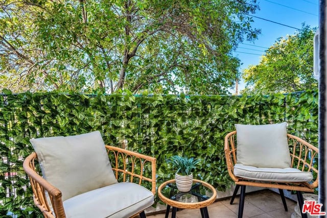 1100 S Clark Drive 201, Los Angeles, CA 90035 — photo 8 of 25