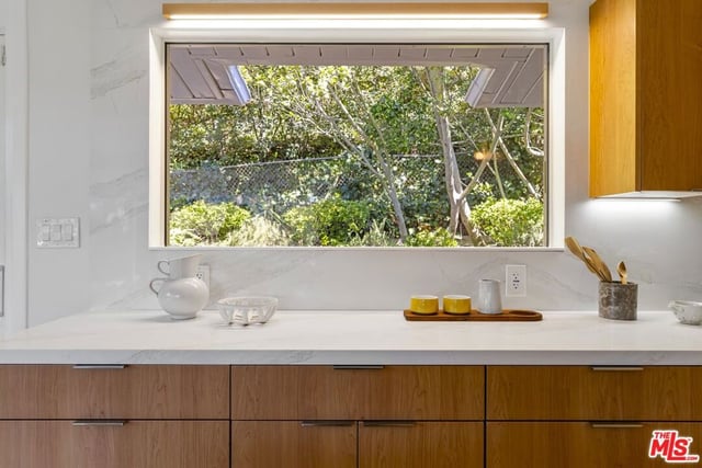 2856 Nichols Canyon Road, Los Angeles, CA 90046 — photo 20 of 57