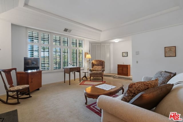 10866 Rose Avenue 203, Los Angeles, CA 90034 — photo 2 of 25
