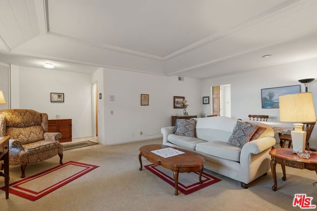 10866 Rose Avenue 203, Los Angeles, CA 90034 — photo 4 of 25