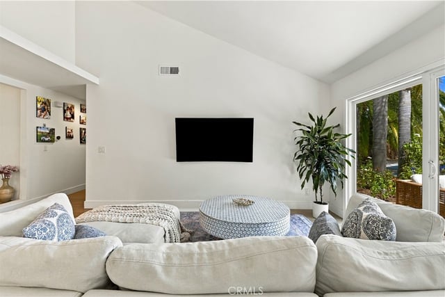 1690 Stoddard Avenue, Thousand Oaks, CA 91360 — photo 9 of 46