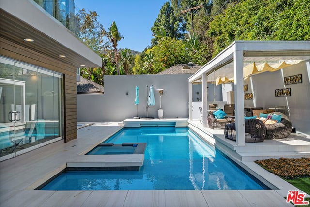 1590 BENEDICT CANYON Drive, Beverly Hills, CA 90210 — photo 32 of 37