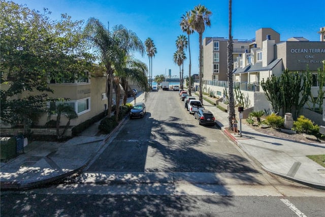 1 3rd Place 2, Long Beach, CA 90802 — photo 27 of 31