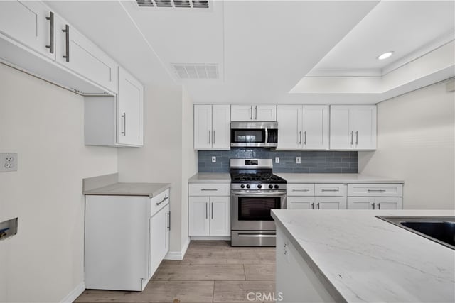 7025 Glade Ave. 2, Canoga Park, CA 91303 — photo 7 of 28