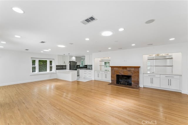 4719 Wortser, Sherman Oaks, CA 91423 — photo 5 of 35