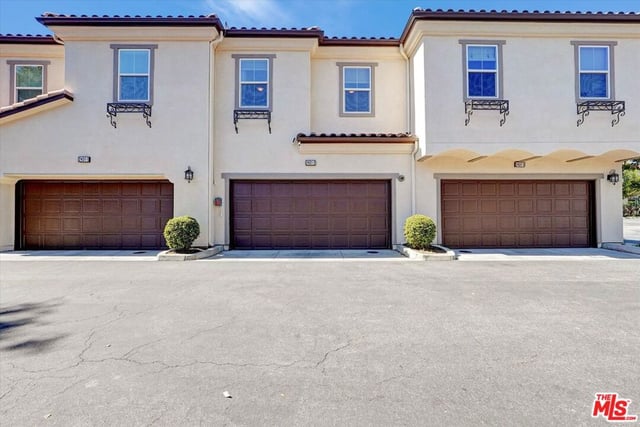 2431 Birchknoll Court 2, Simi Valley, CA 93063 — photo 31 of 45