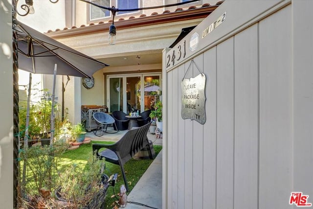 2431 Birchknoll Court 2, Simi Valley, CA 93063 — photo 4 of 45