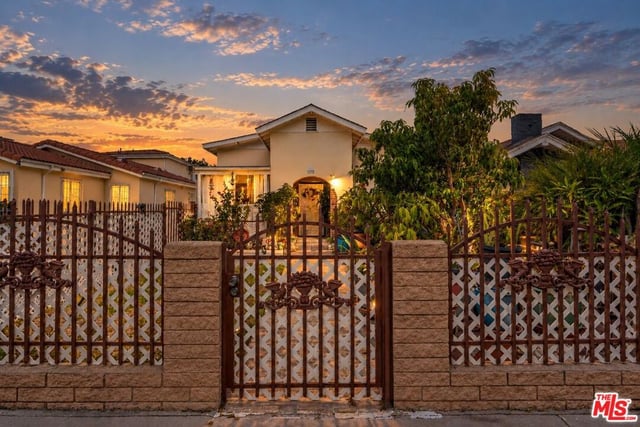 1215 W 59th Street, Los Angeles, CA 90044 — photo 11 of 23