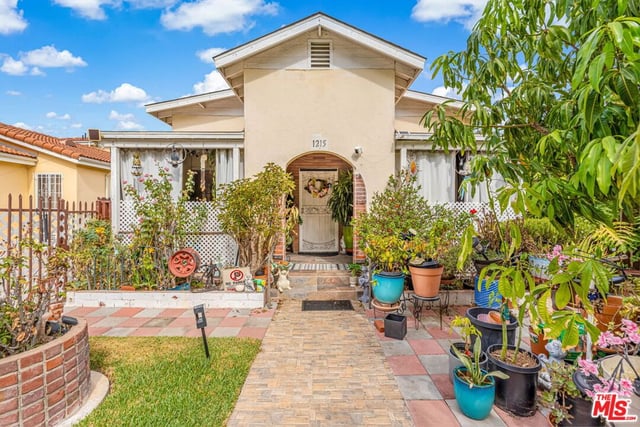 1215 W 59th Street, Los Angeles, CA 90044 — photo 14 of 23