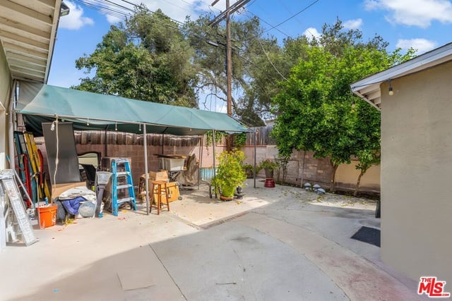 1215 W 59th Street, Los Angeles, CA 90044 — photo 16 of 23