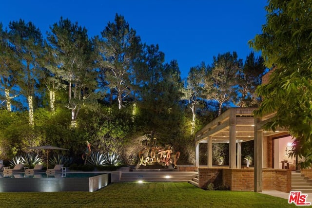 3350 Stone Ridge Lane, Los Angeles, CA 90077 — photo 36 of 43