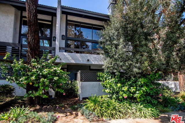 1925 S Beverly Glen Boulevard 39, Los Angeles, CA 90025 — photo 4 of 68
