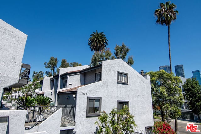 1925 S Beverly Glen Boulevard 39, Los Angeles, CA 90025 — photo 8 of 68