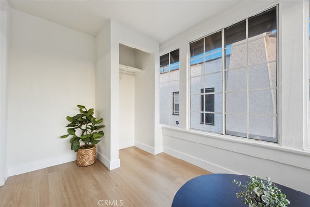 5612 S Rimpau, Los Angeles, CA 90043 — photo 4 of 22