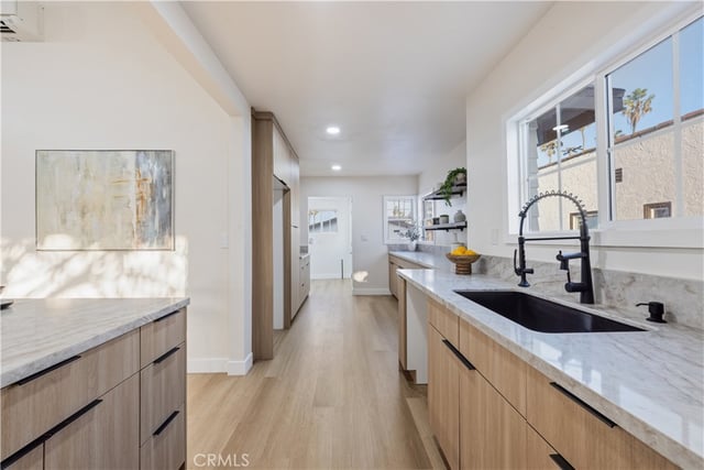 5612 S Rimpau, Los Angeles, CA 90043 — photo 9 of 22